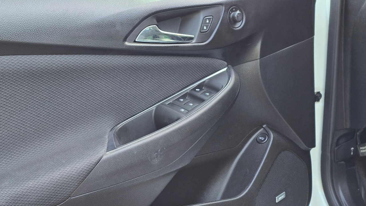 Chevrolet Cruze - фото 14