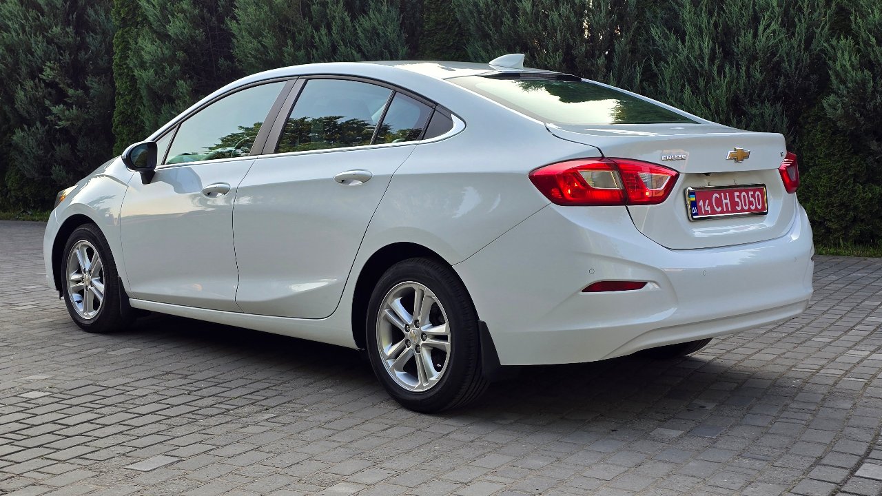 Chevrolet Cruze - фото 4