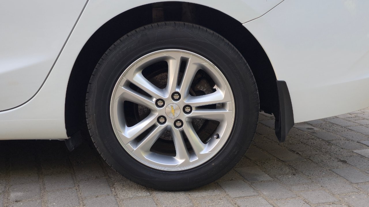 Chevrolet Cruze - фото 15