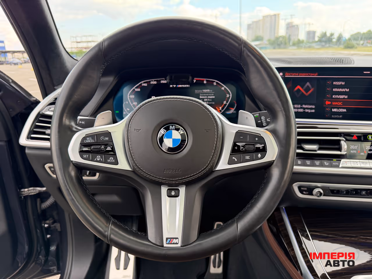 BMW X7 - фото 26