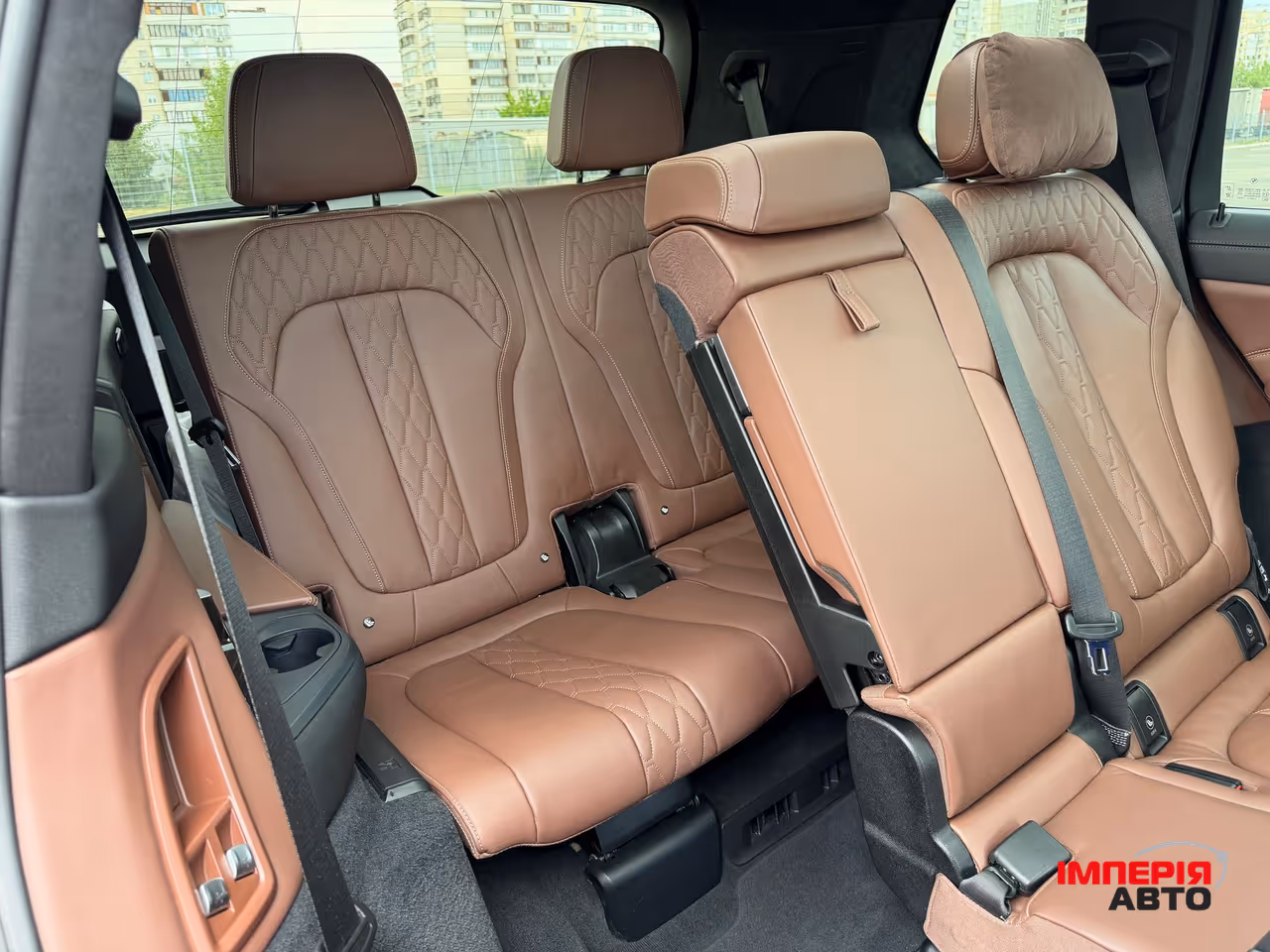 BMW X7 - фото 21