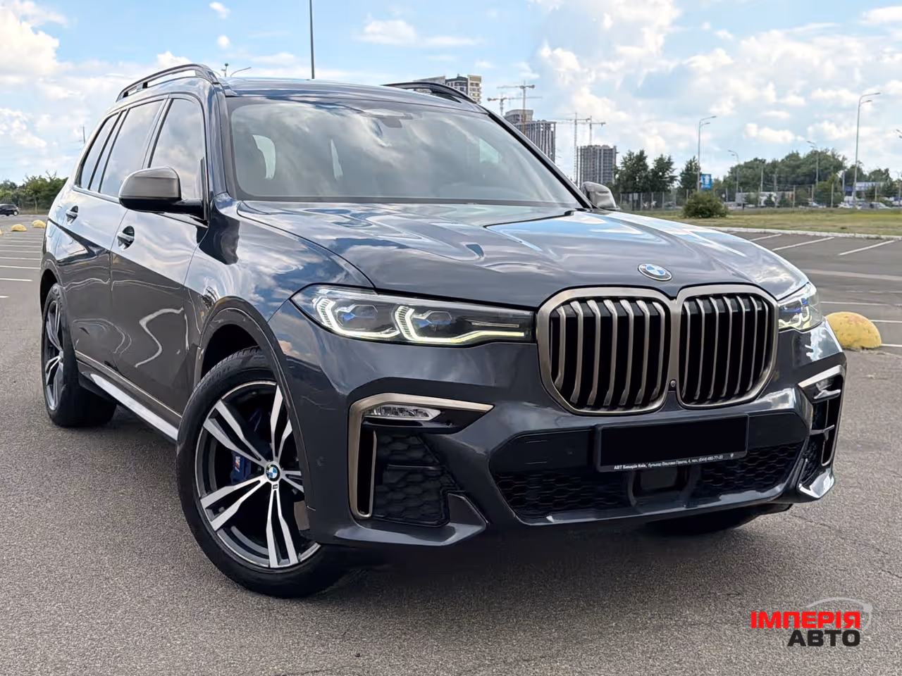BMW X7 - фото 1