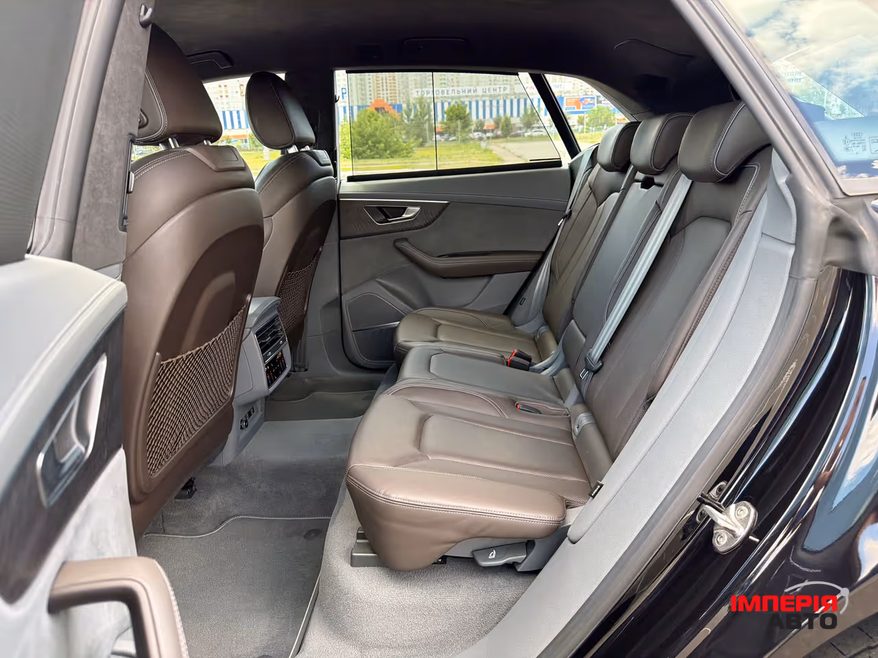Audi Q8 - фото 21
