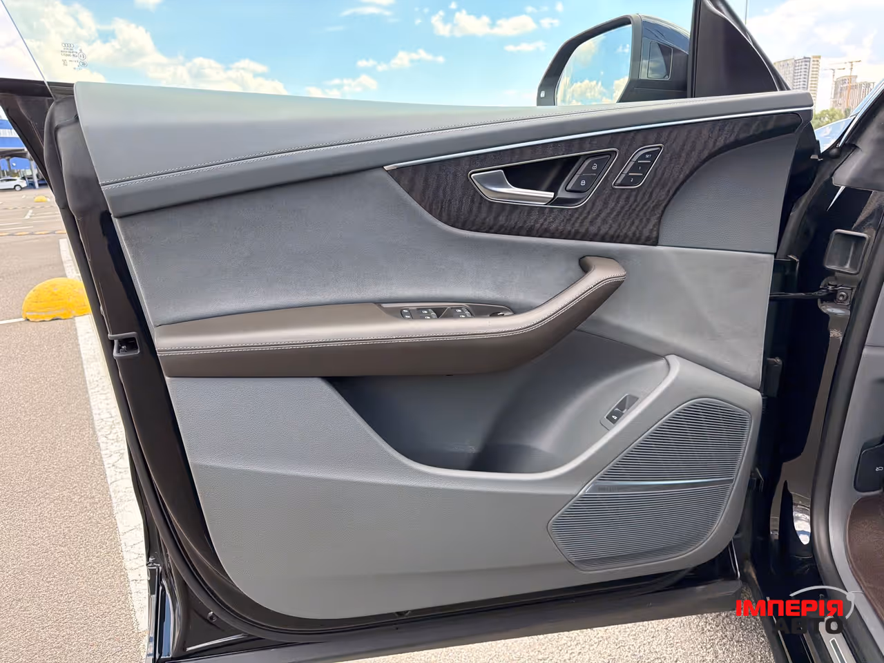 Audi Q8 - фото 14