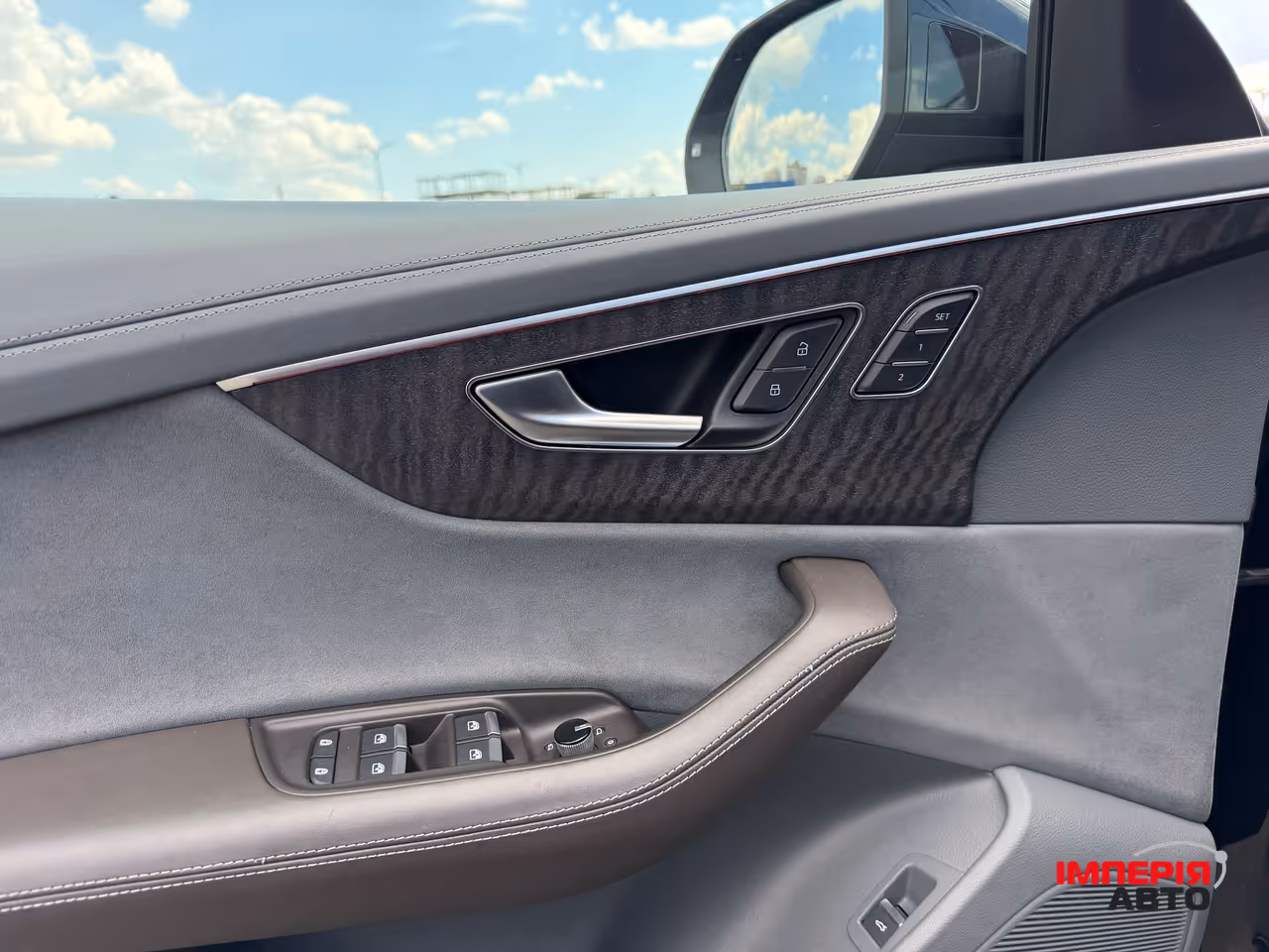 Audi Q8 - фото 15