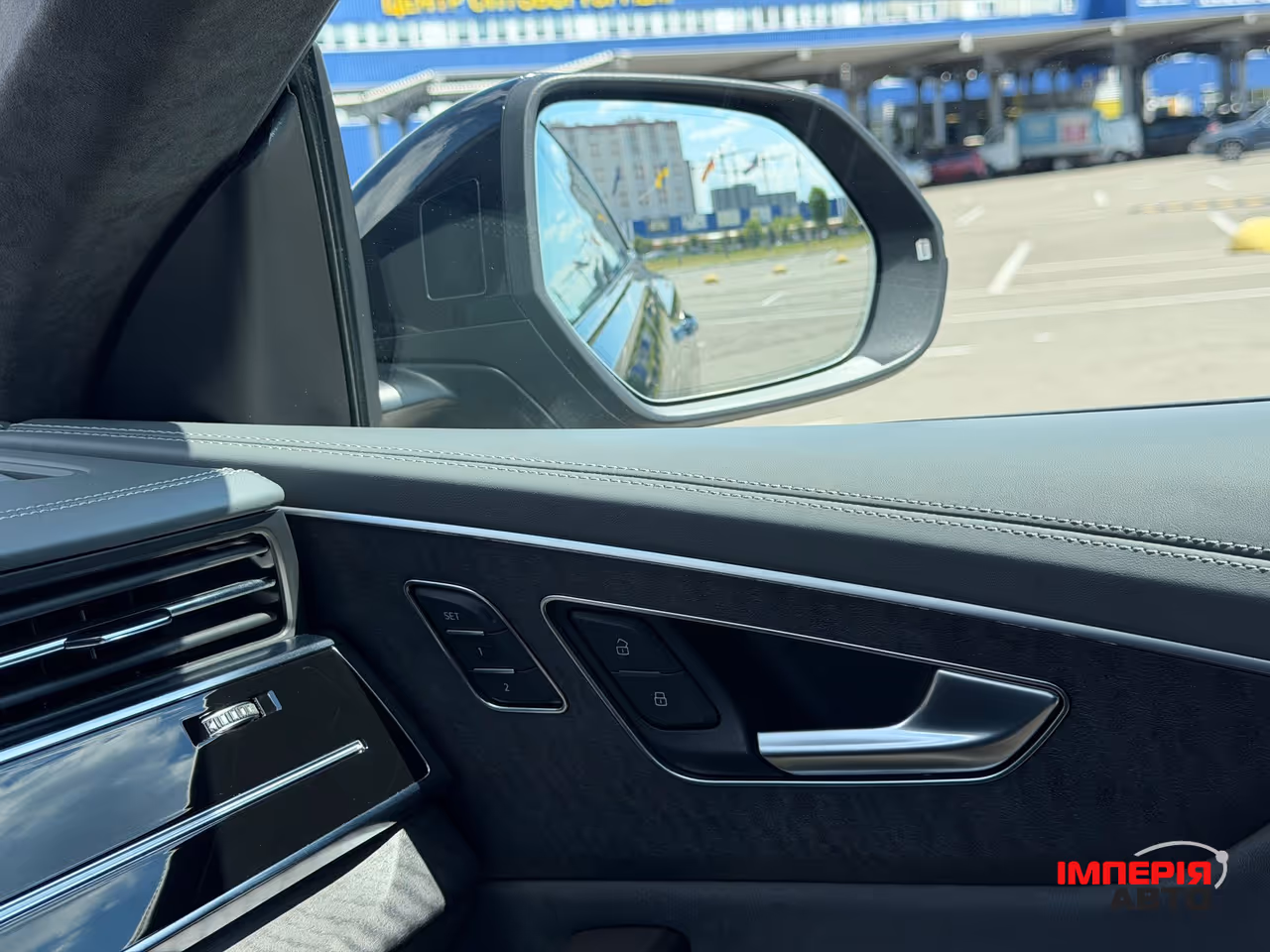 Audi Q8 - фото 32