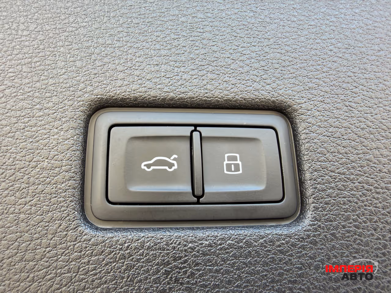 Audi Q8 - фото 36