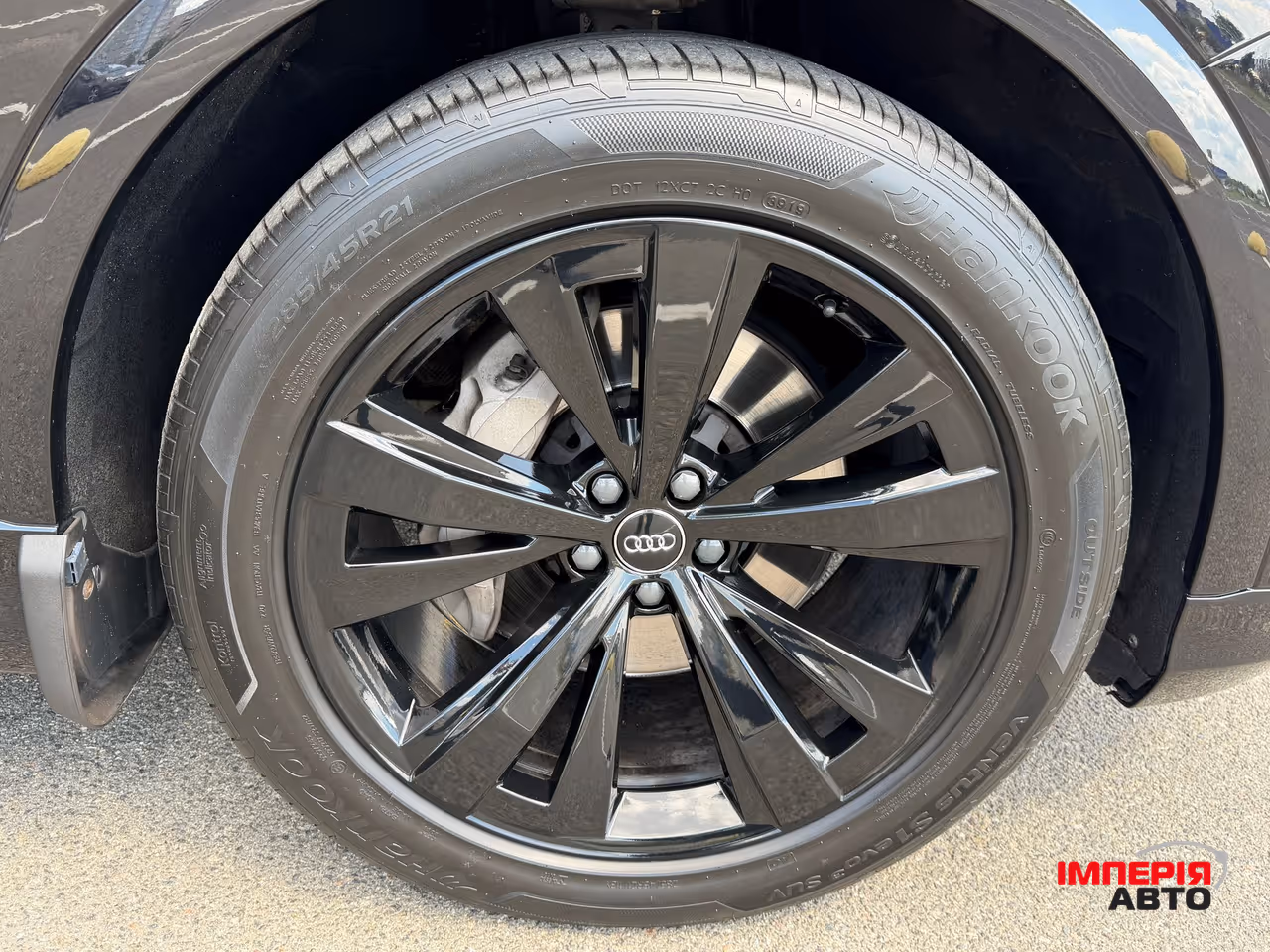 Audi Q8 - фото 38