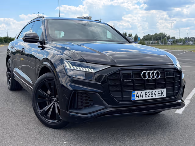 Audi Q8 - фото 1