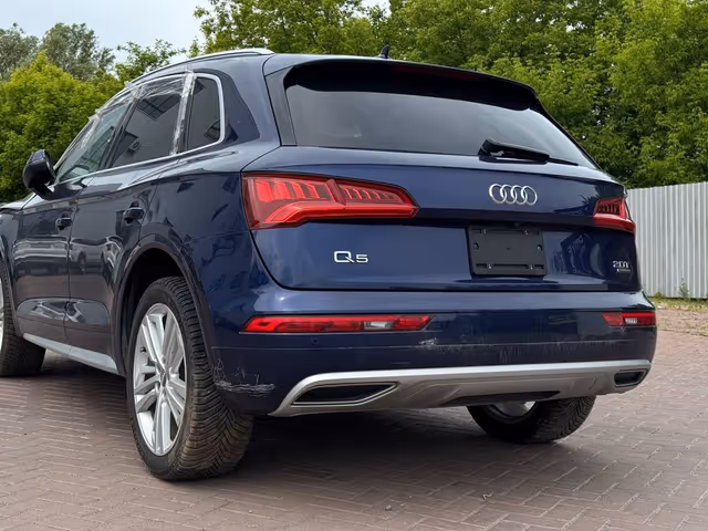Audi Q5 - фото 5