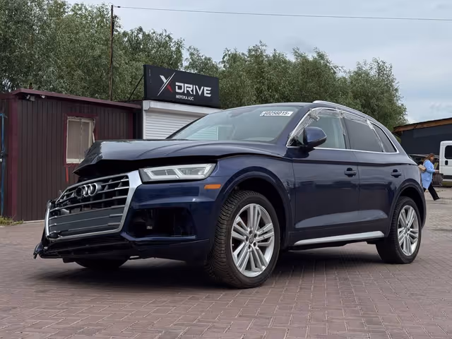 Audi Q5 - фото 1