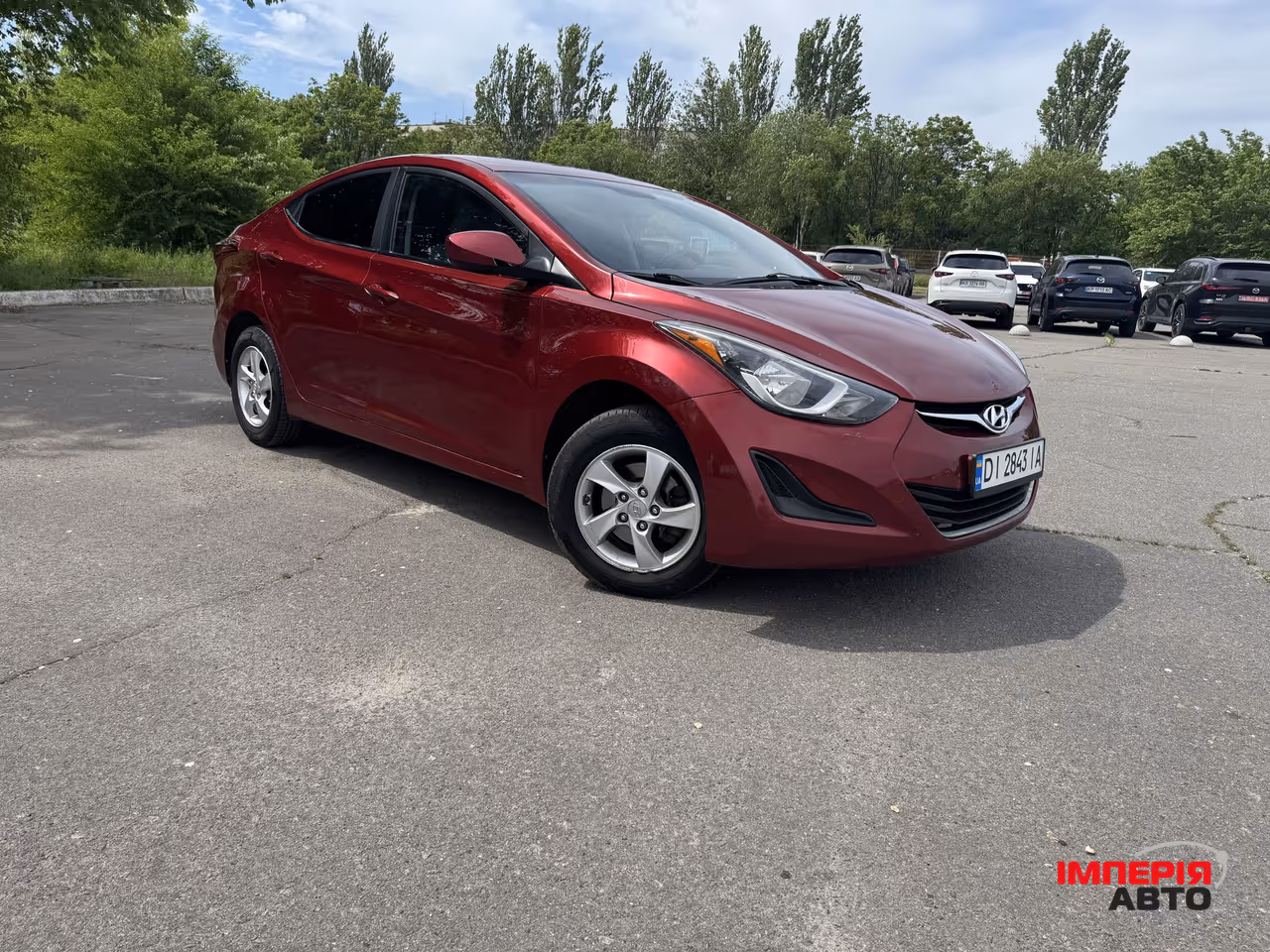 Hyundai Elantra - фото 1