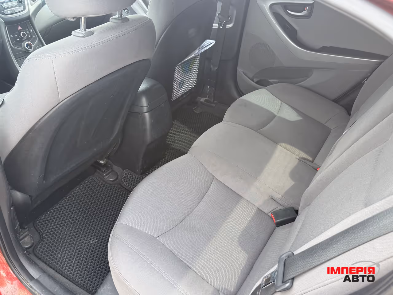 Hyundai Elantra - фото 6