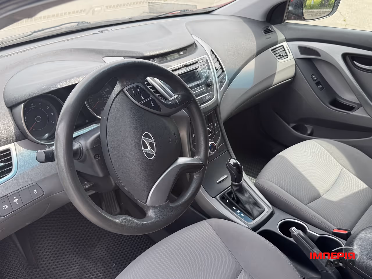 Hyundai Elantra - фото 7