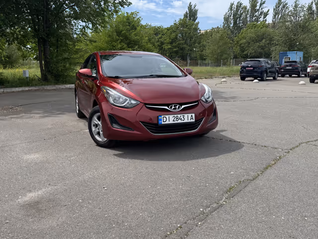 Hyundai Elantra - фото 2
