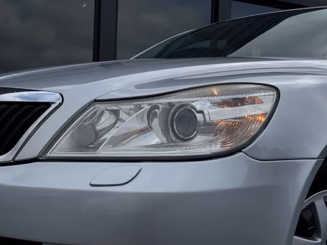 Skoda Octavia - фото 4