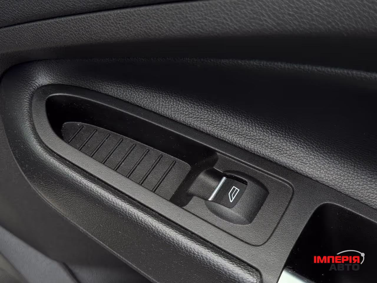 Ford Escape - фото 78
