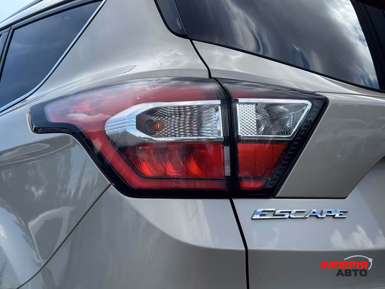 Ford Escape - фото 23