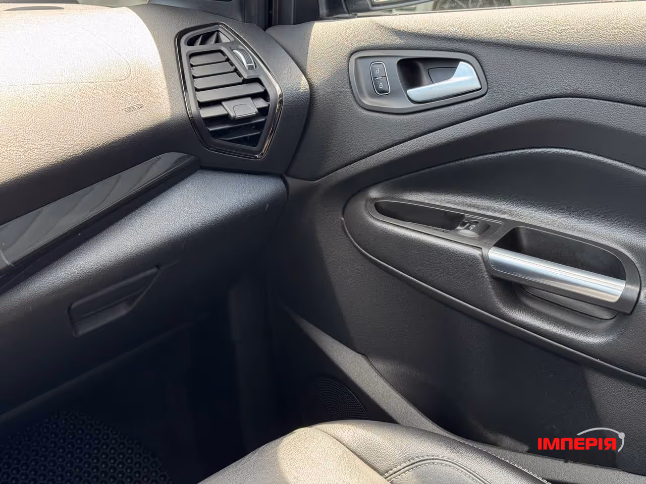 Ford Escape - фото 69