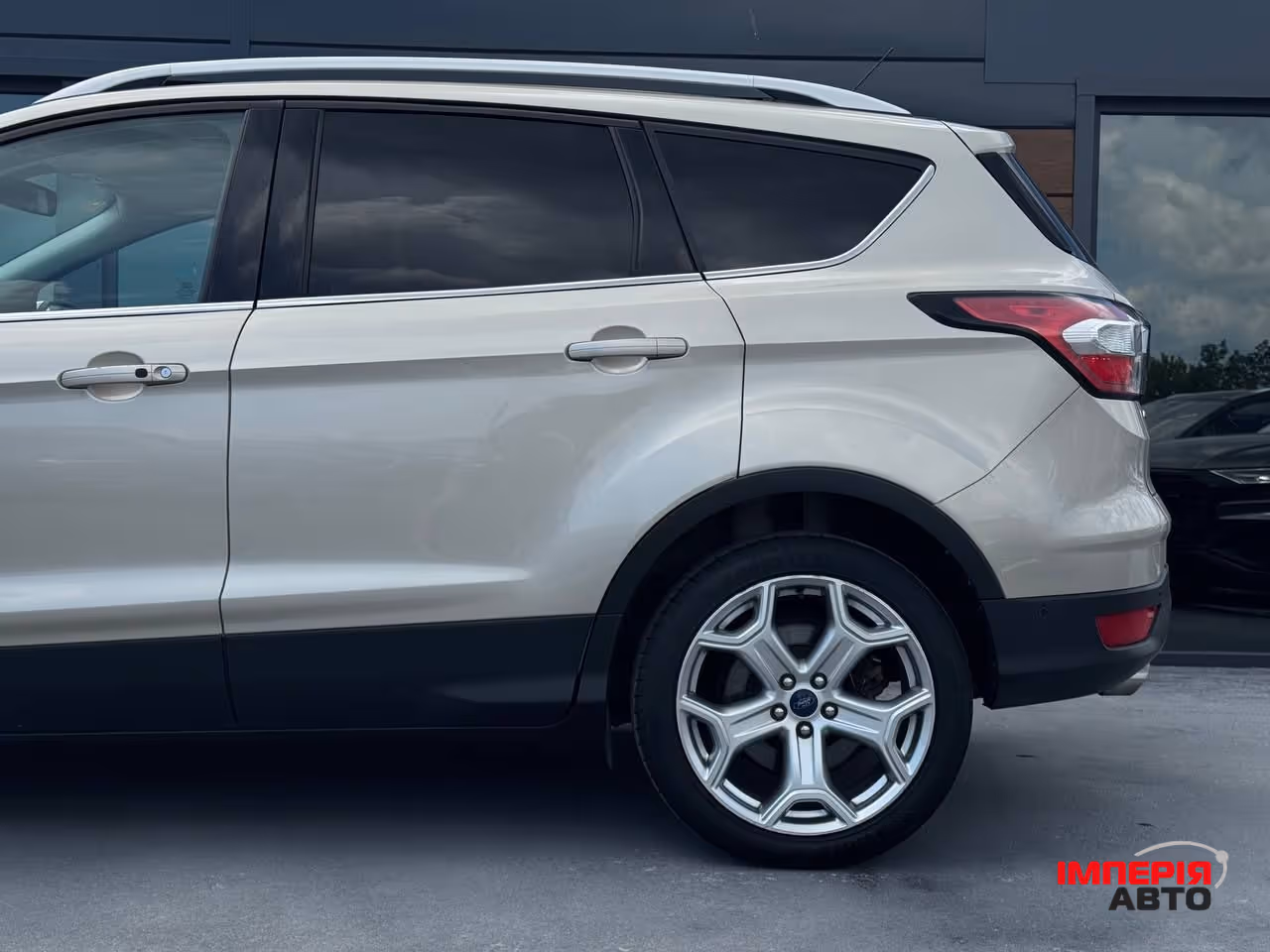 Ford Escape - фото 18