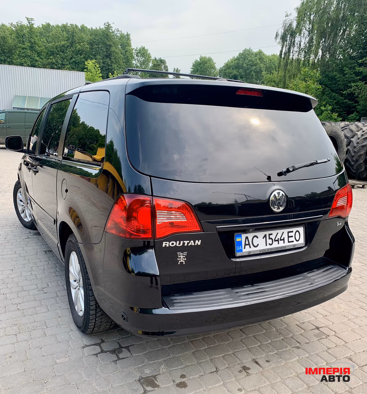Volkswagen Routan - фото 4