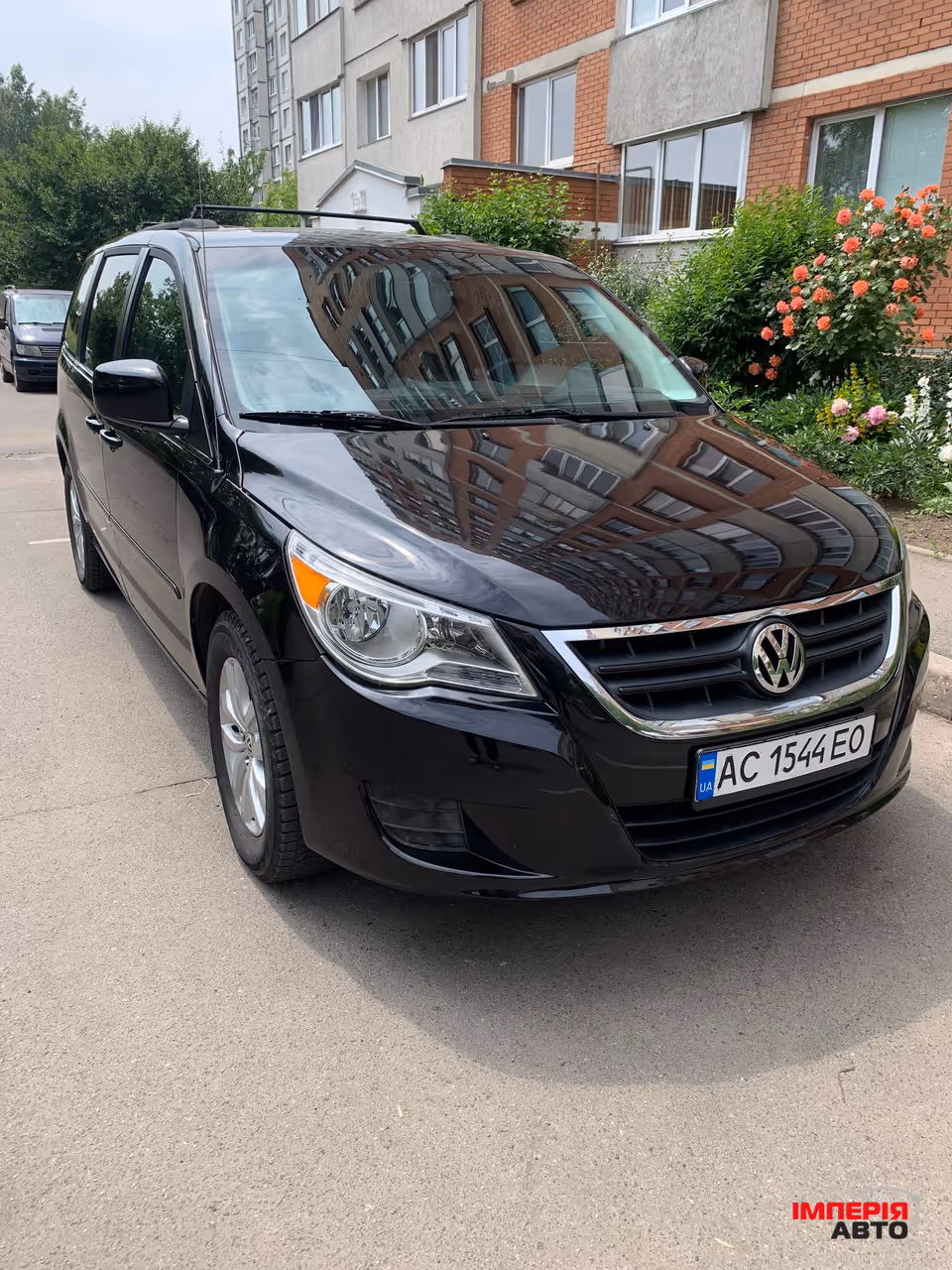 Volkswagen Routan - фото 2