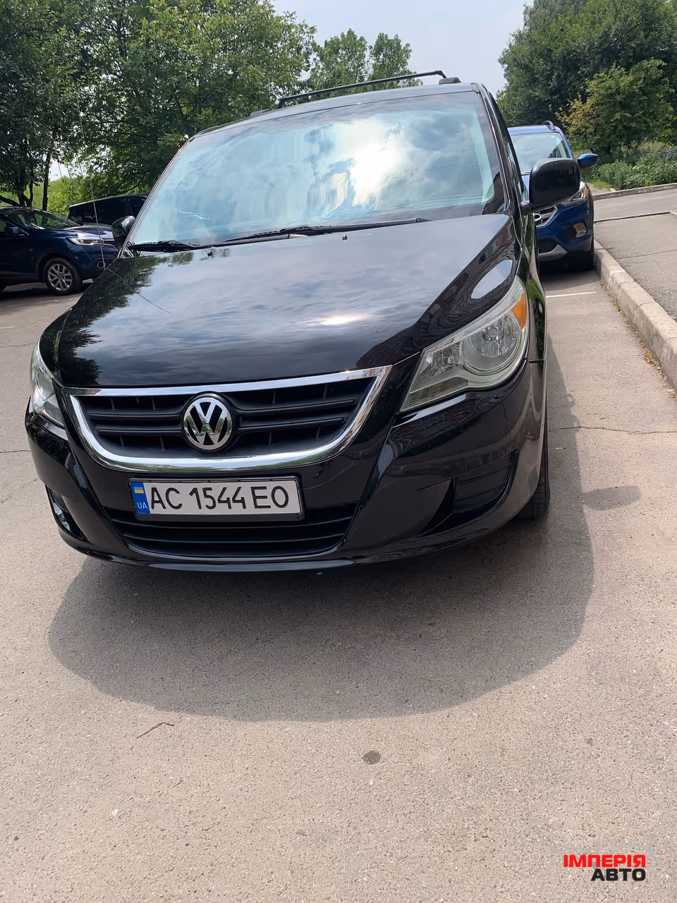 Volkswagen Routan - фото 1
