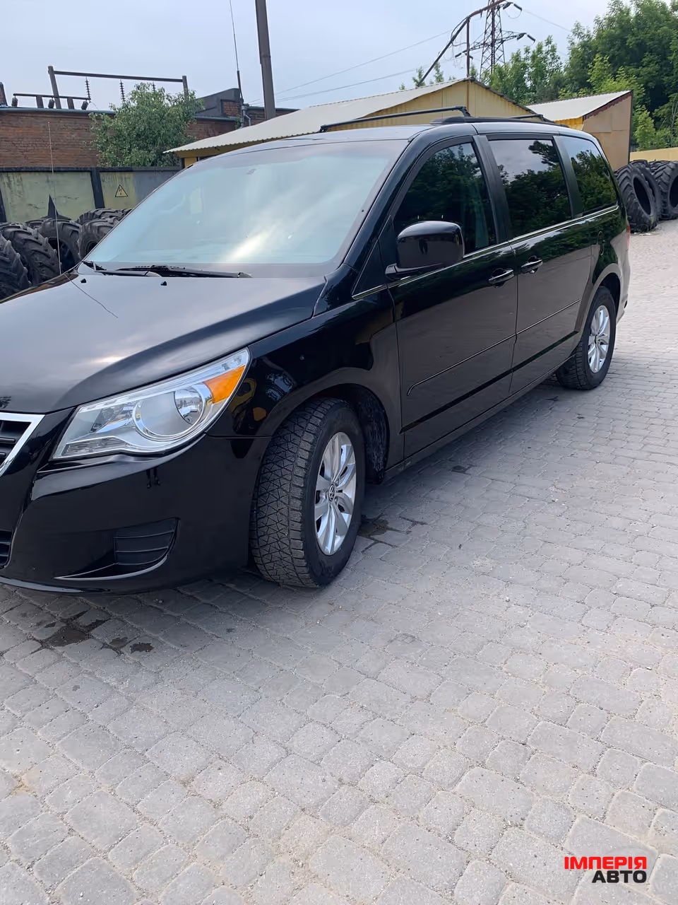 Volkswagen Routan - фото 5