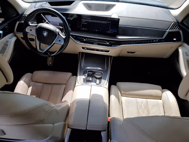 BMW X7 - фото 2