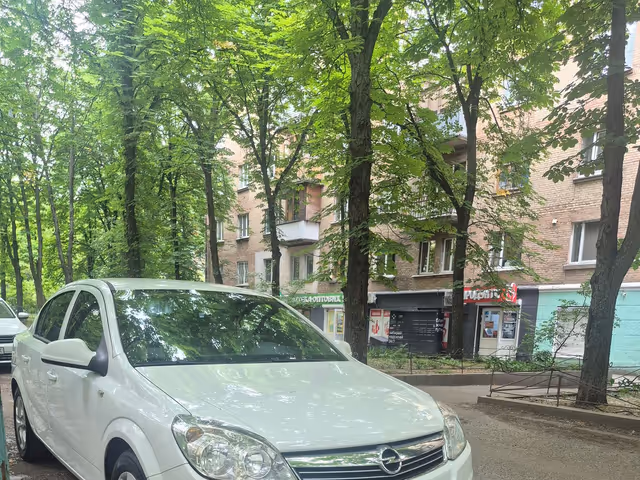 Opel Astra - фото 1