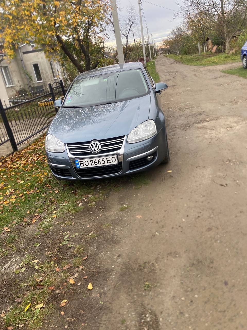 Volkswagen Jetta - фото 2