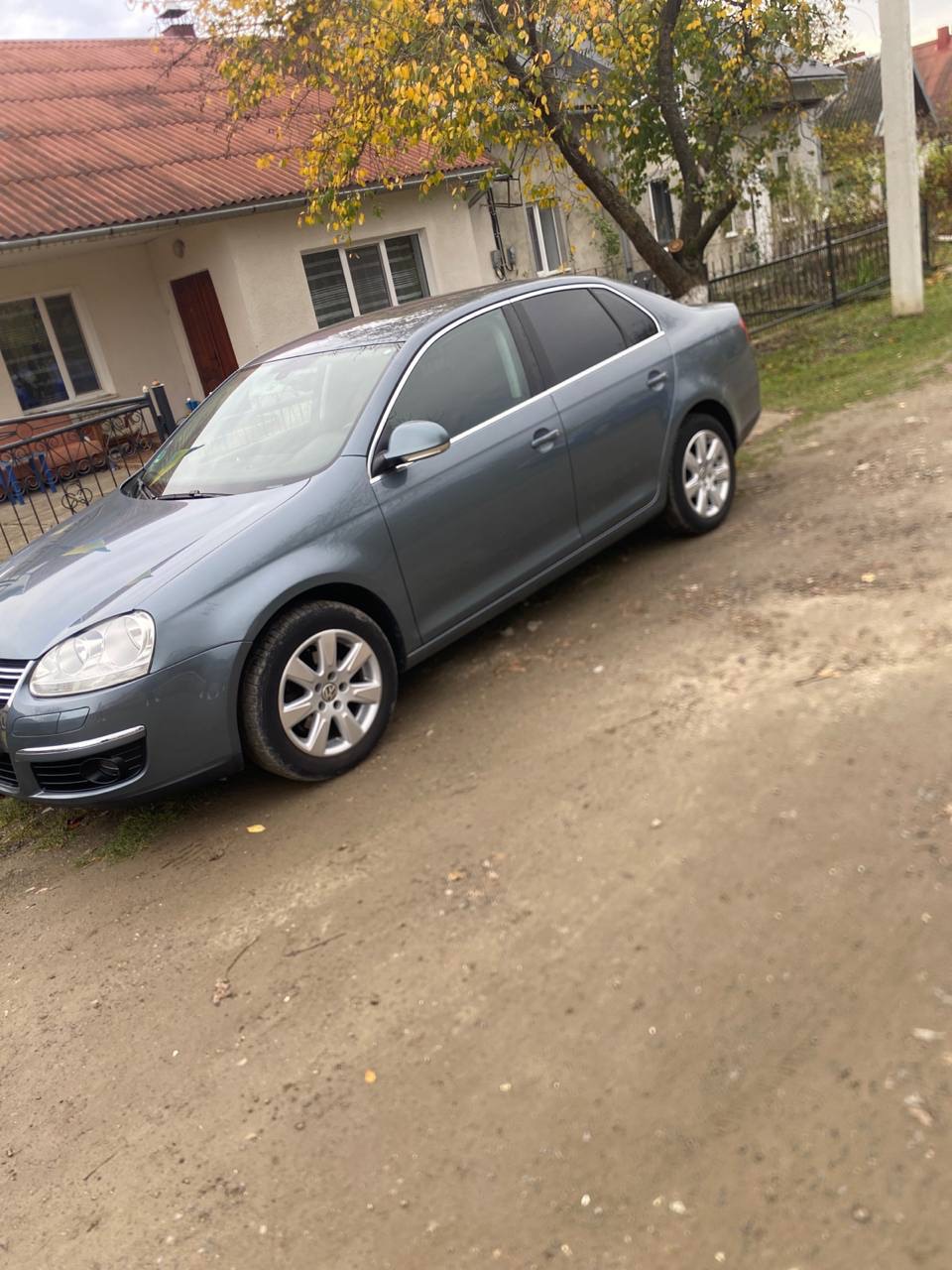 Volkswagen Jetta - фото 11