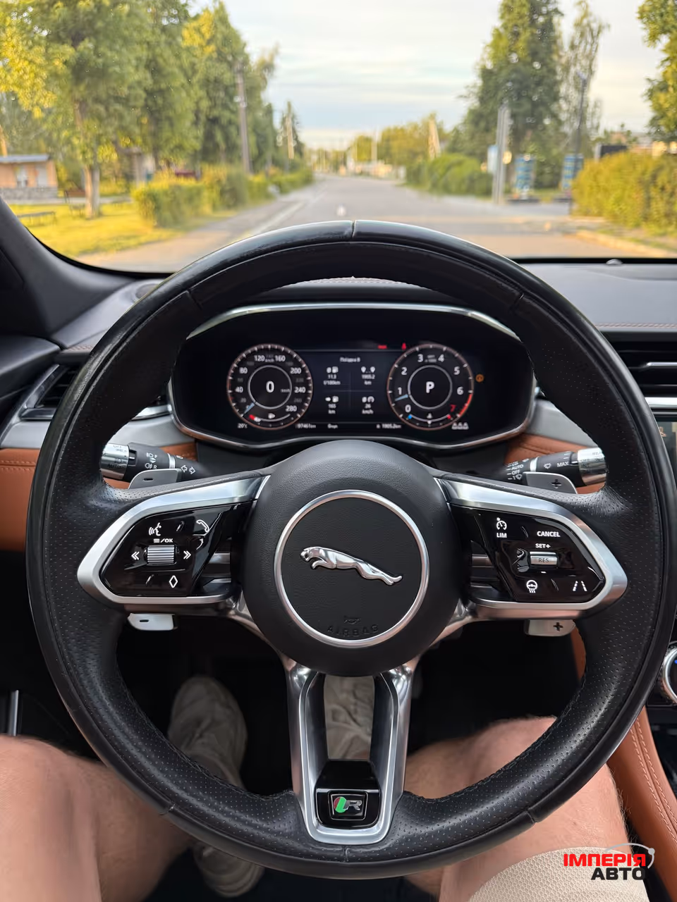 Jaguar F-Pace - фото 22