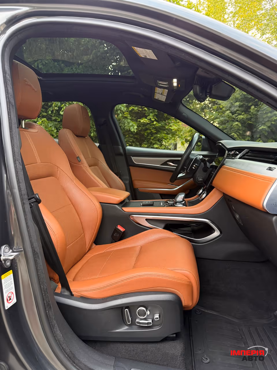Jaguar F-Pace - фото 16