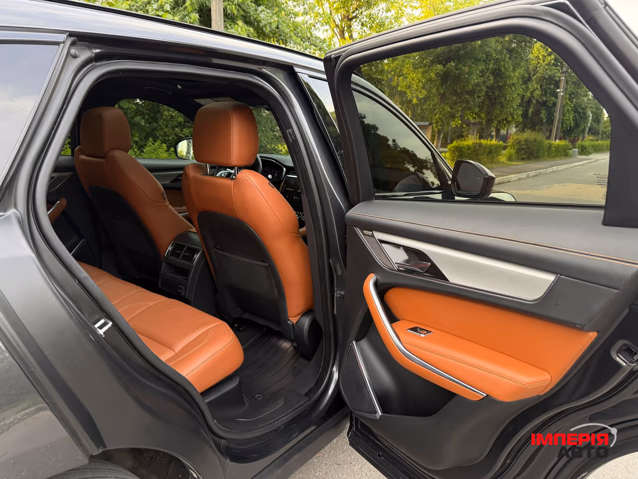 Jaguar F-Pace - фото 13