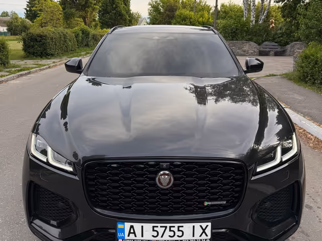 Jaguar F-Pace - фото 5