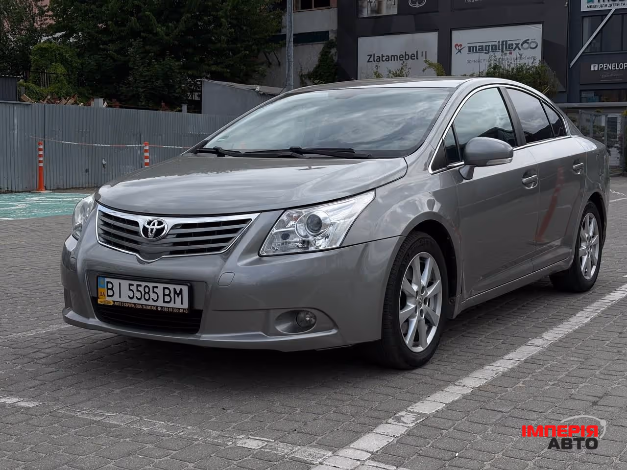 Toyota Avensis - фото 5