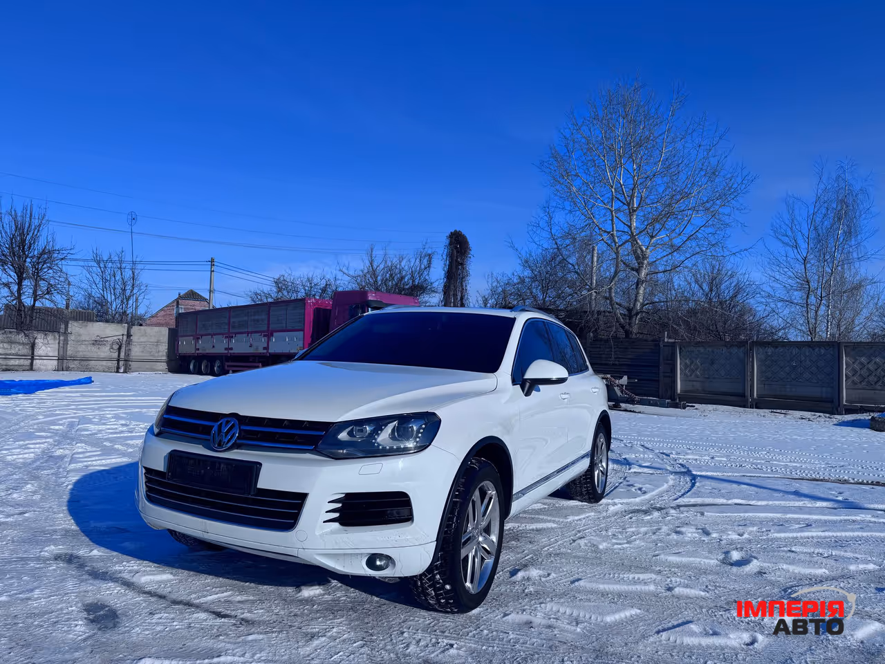 Volkswagen Touareg - фото 1