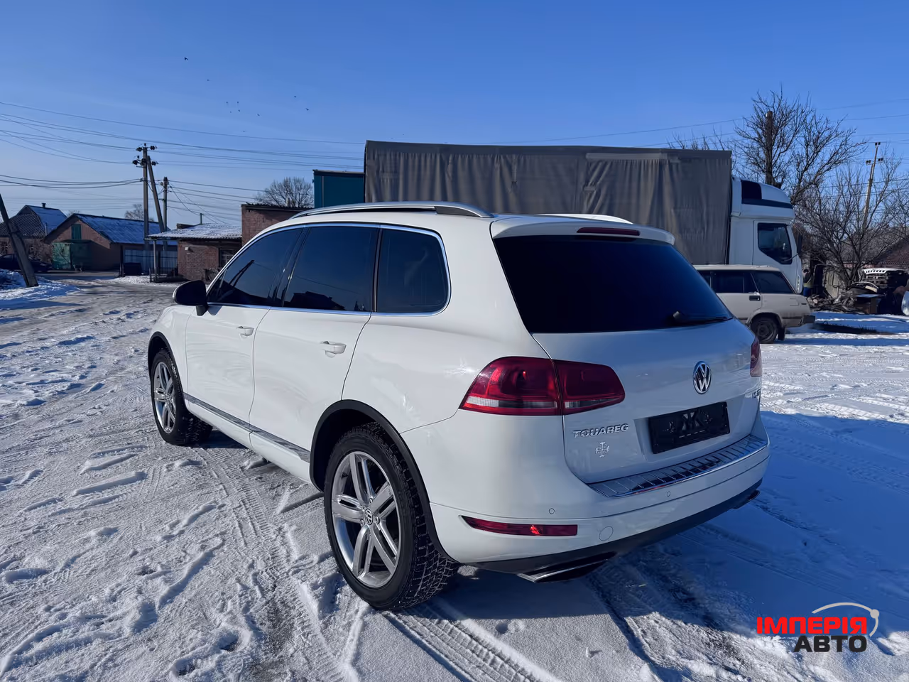 Volkswagen Touareg - фото 7