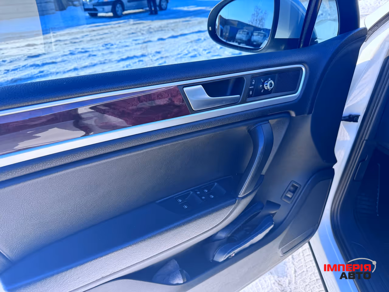 Volkswagen Touareg - фото 15