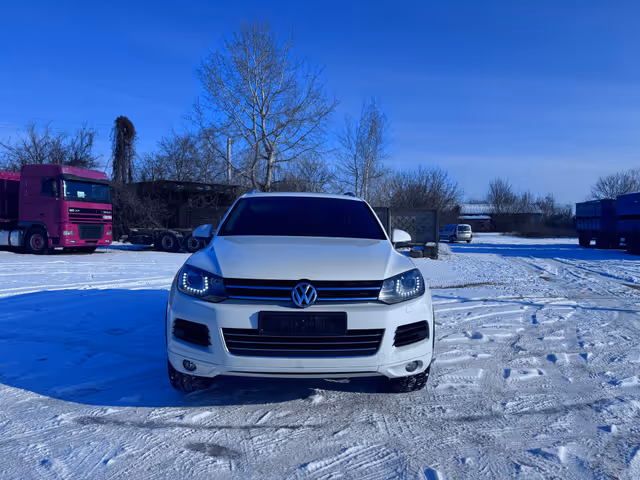 Volkswagen Touareg - фото 2