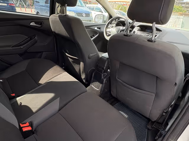 Ford Focus - фото 3