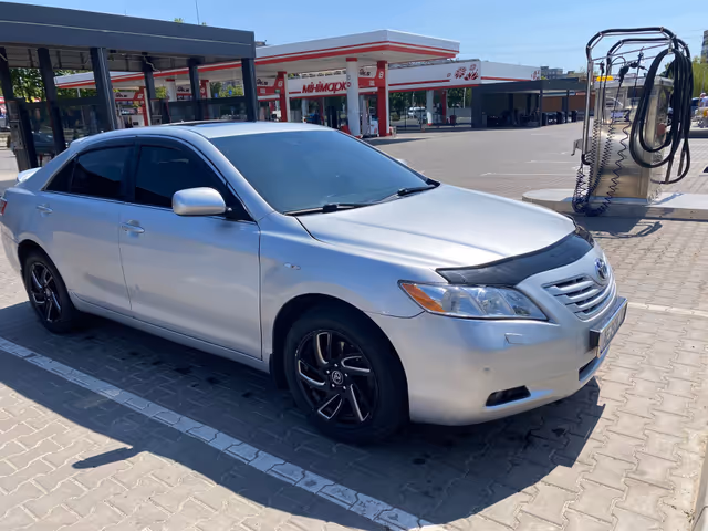 Toyota Camry - фото 5