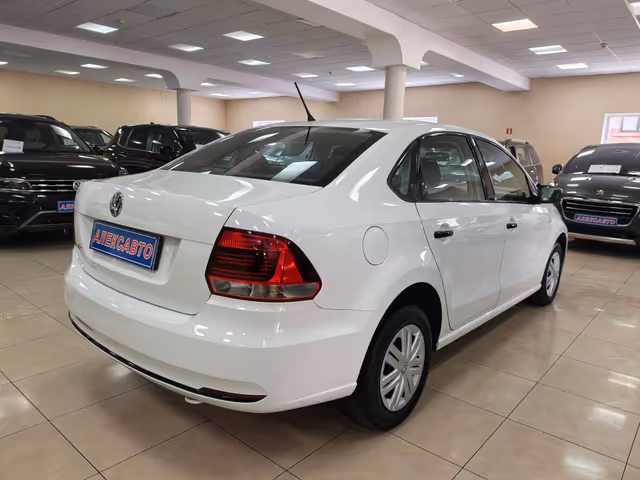 Volkswagen Polo - фото 4