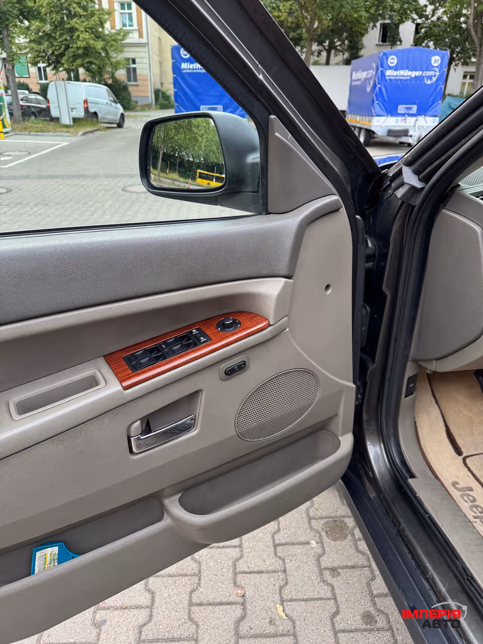 Jeep Grand Cherokee - фото 11