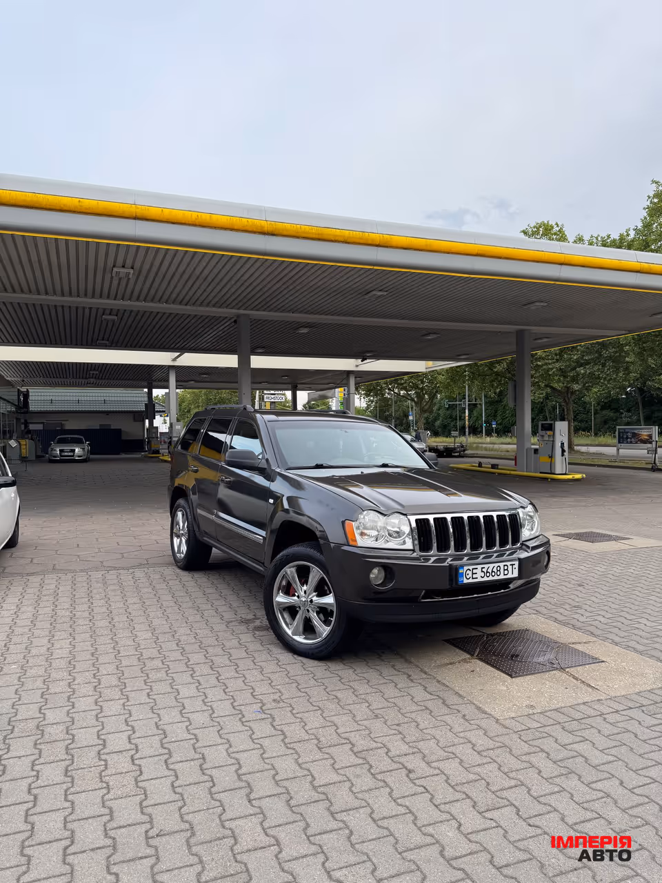Jeep Grand Cherokee - фото 1