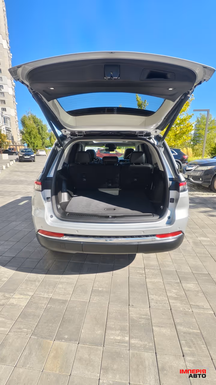 Jeep Grand Cherokee - фото 13