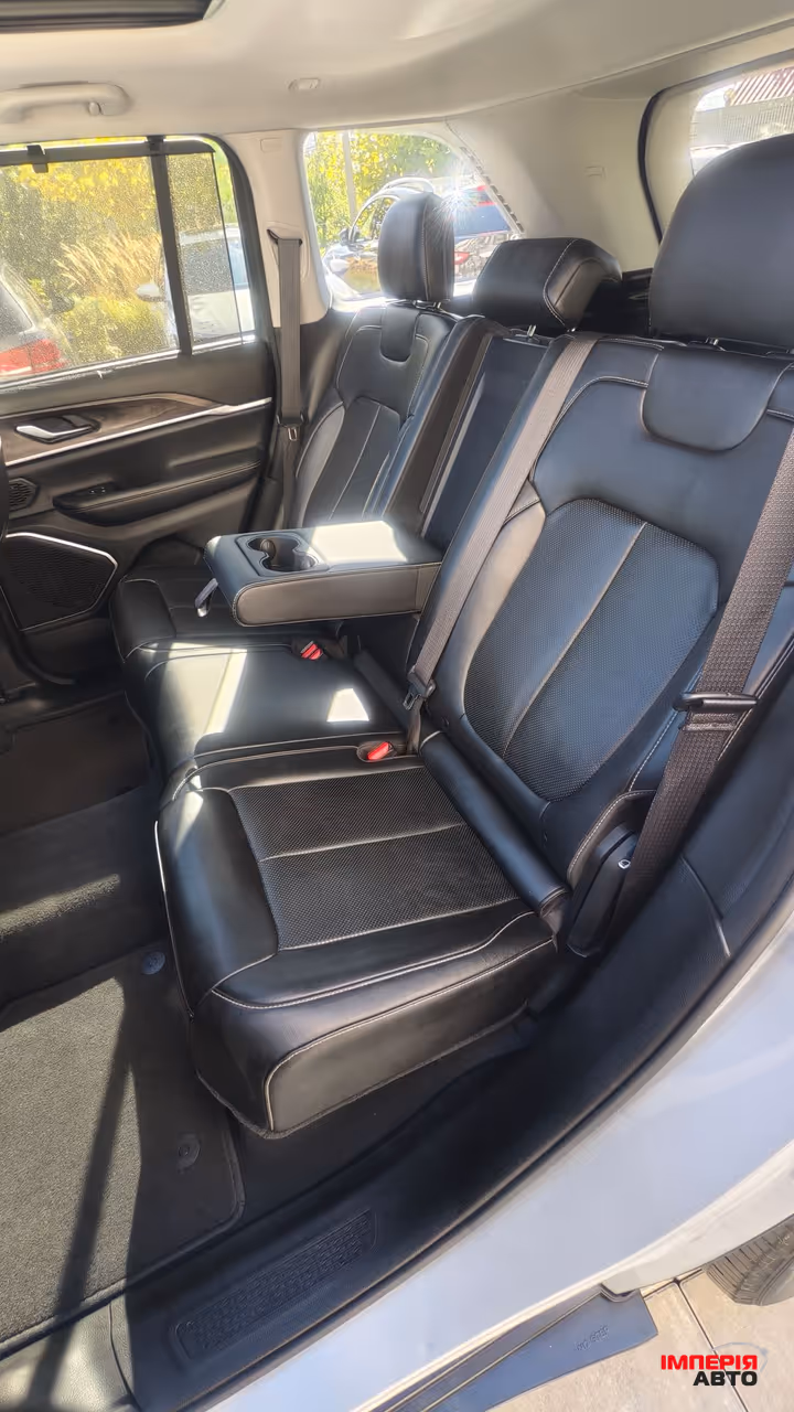 Jeep Grand Cherokee - фото 21
