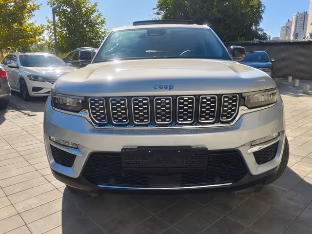 Jeep Grand Cherokee - фото 1