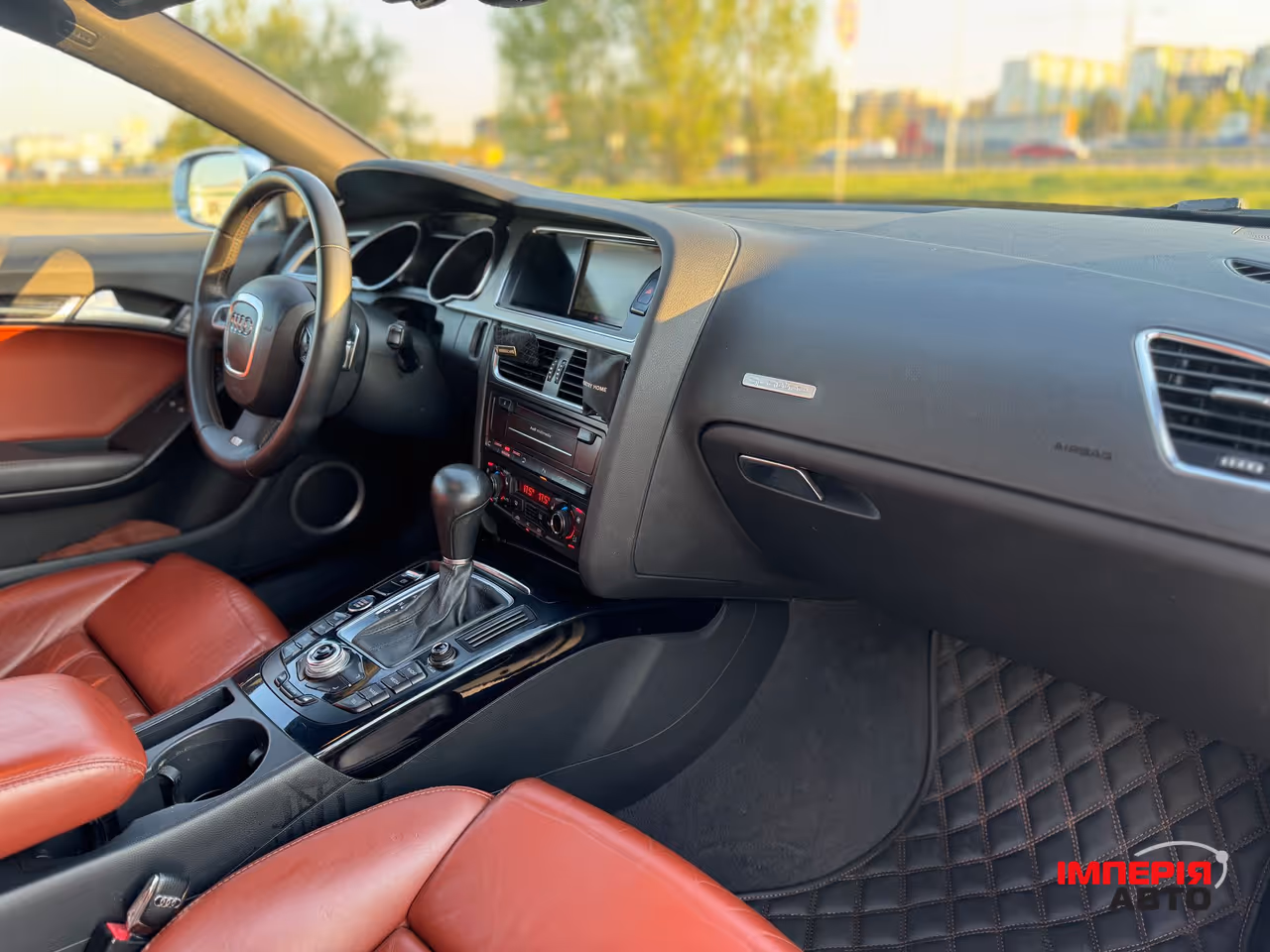 Audi S5 - фото 8